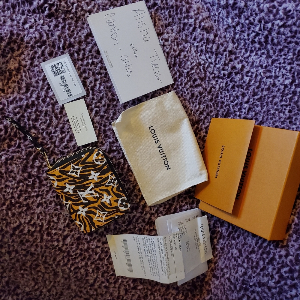 Louis Vuitton limited edition jungle noir coin zip